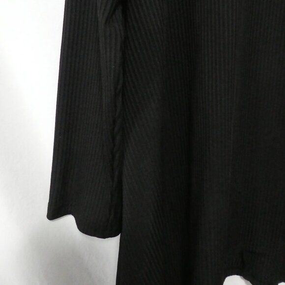SHEIN - Curve | 1XL | Ribbed Black Asymmetric Hem Long Sleeve Shirt - Picture 6 of 16
